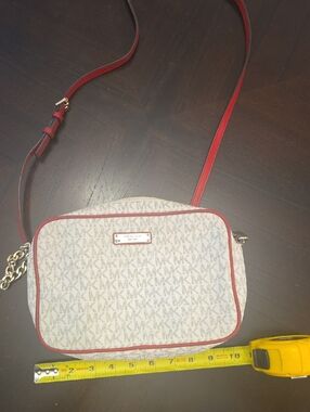 Michael Kors Jet Set Red-Trim Signature Crossbody Bag Super Cute